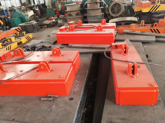 吊運捆扎棒材起重機